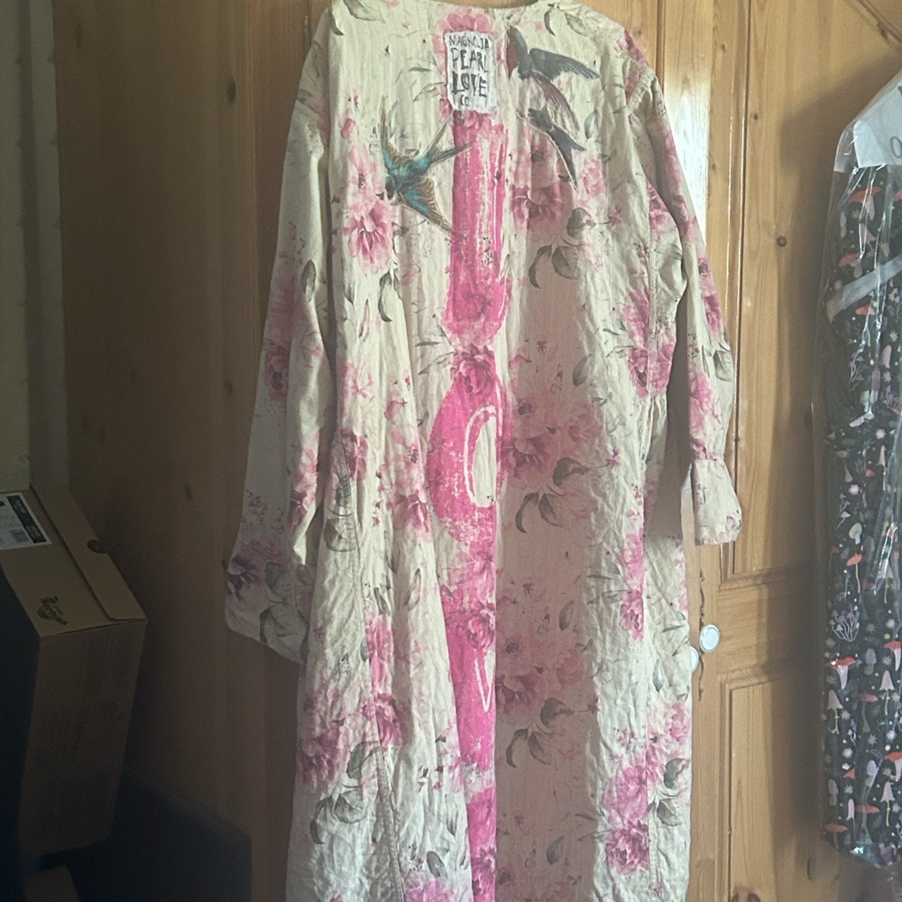 Magnolia Pearl Floral Robe in Pink and Cream